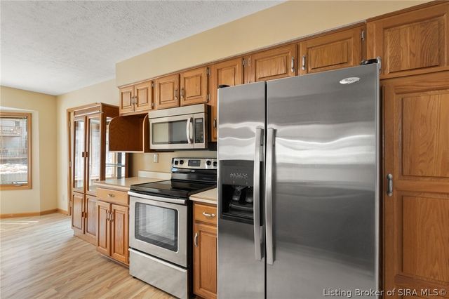 4439 Erin Drive, Floyds Knobs, IN 47119