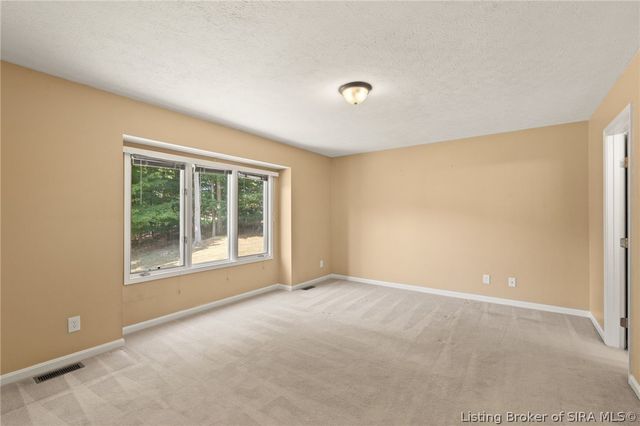 4439 Erin Drive, Floyds Knobs, IN 47119
