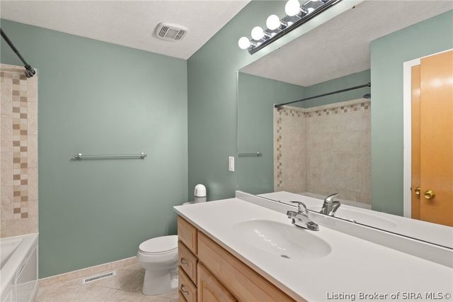 4439 Erin Drive, Floyds Knobs, IN 47119