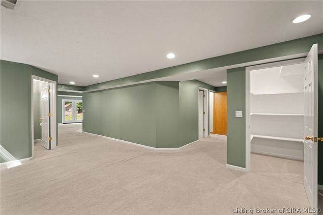 4439 Erin Drive, Floyds Knobs, IN 47119