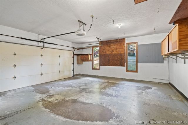 4439 Erin Drive, Floyds Knobs, IN 47119