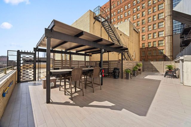 705 Main Street 516, Houston, TX 77002