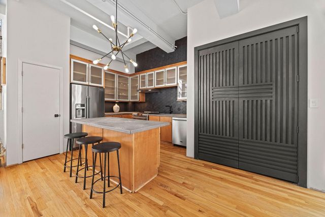 705 Main Street 516, Houston, TX 77002