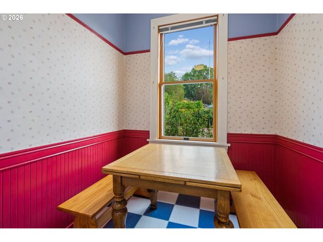 322 Se 61ST Ave, Portland, OR 97215