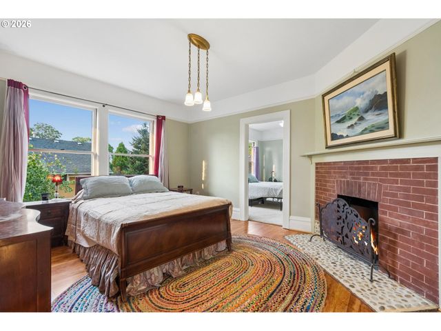 322 Se 61ST Ave, Portland, OR 97215