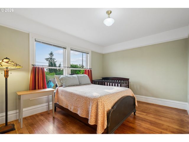 322 Se 61ST Ave, Portland, OR 97215