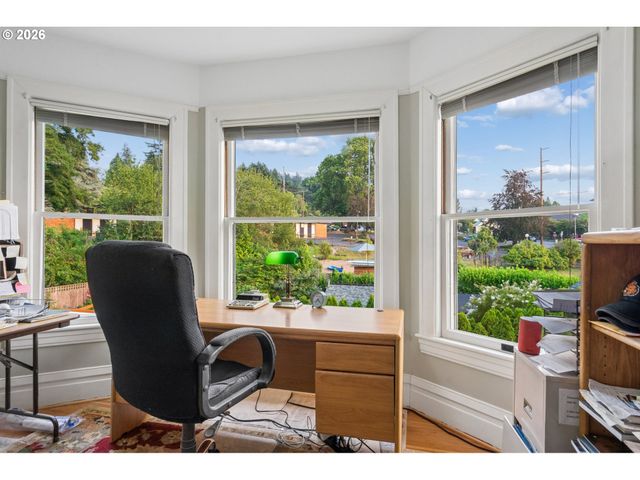 322 Se 61ST Ave, Portland, OR 97215