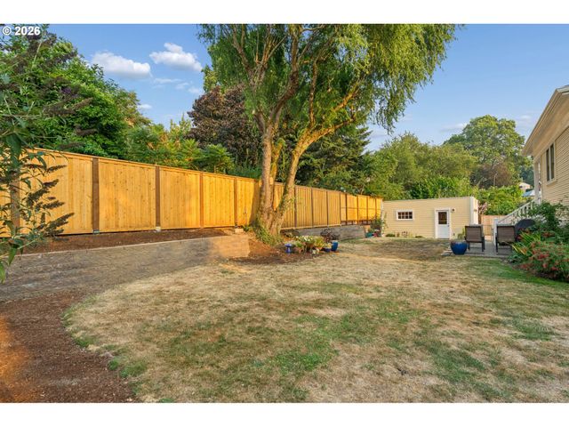 322 Se 61ST Ave, Portland, OR 97215