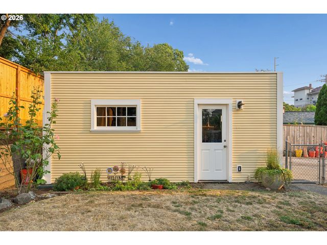 322 Se 61ST Ave, Portland, OR 97215