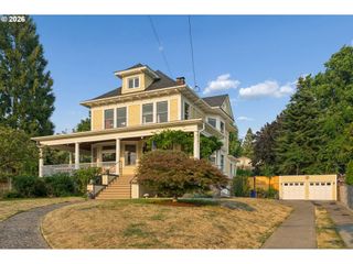 322 Se 61ST Ave, Portland, OR 97215