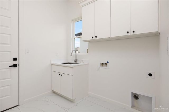 901 Azalea Street, Mission, TX 78572