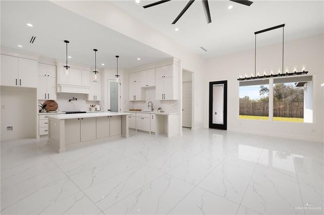 901 Azalea Street, Mission, TX 78572