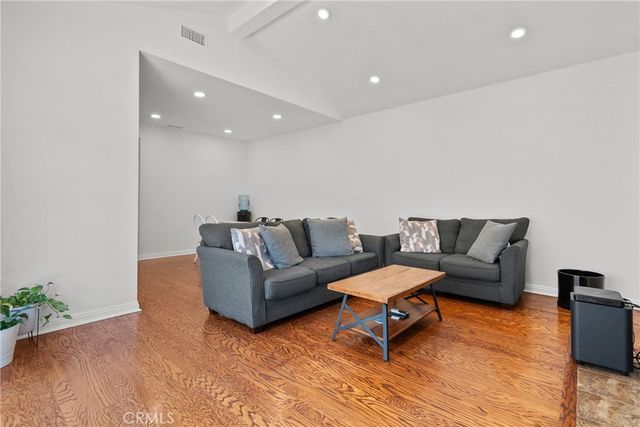 20230 Keswick 3, Winnetka, CA 91306