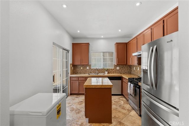 20230 Keswick 3, Winnetka, CA 91306