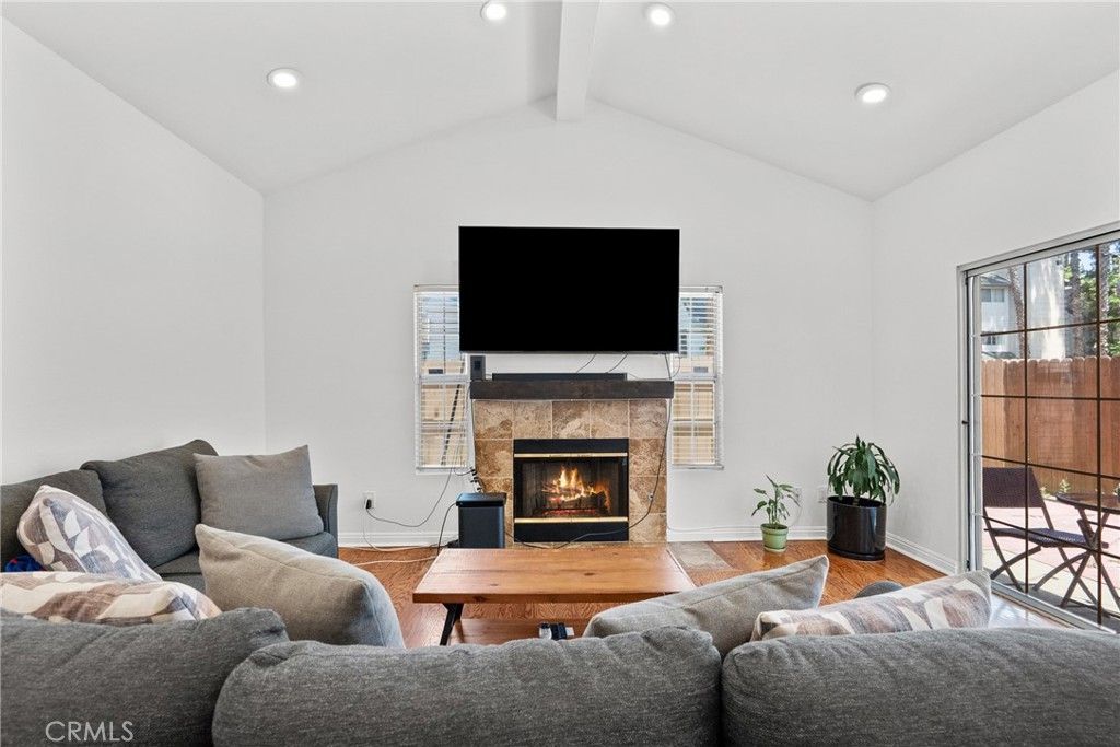 20230 Keswick 3, Winnetka, CA 91306