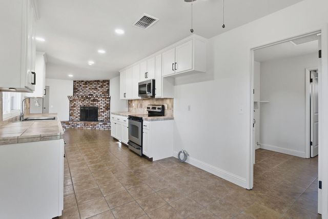4625 5th St, Rocklin, CA 95677