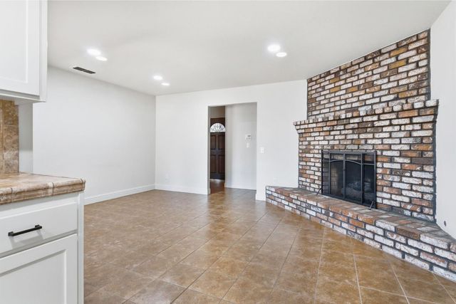 4625 5th St, Rocklin, CA 95677