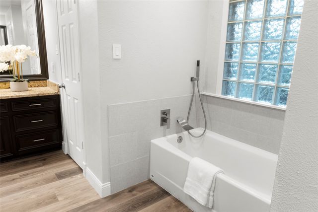 1140 Stoney Creek Drive, Cedar Hill, TX 75104