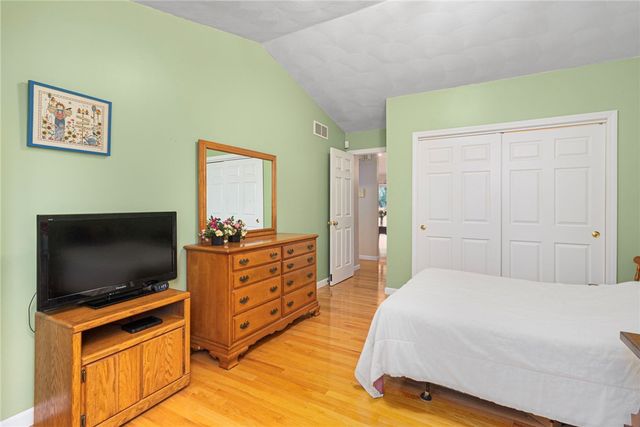 50 Abbott Run Valley Road 1929, Cumberland, RI 02864