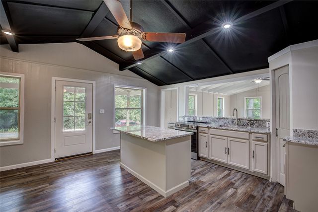 2841 Honey Bee Lane, Quinlan, TX 75474