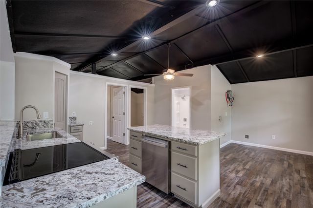 2841 Honey Bee Lane, Quinlan, TX 75474