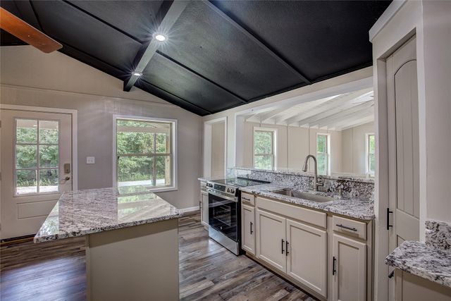 2841 Honey Bee Lane, Quinlan, TX 75474