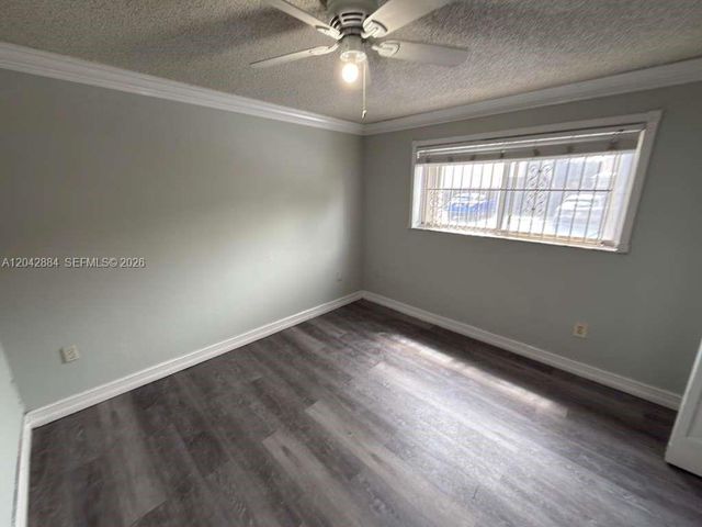 2735 W 52nd Street 109, Hialeah, FL 33016