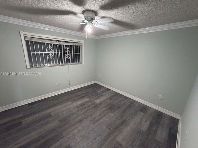 2735 W 52nd Street 109, Hialeah, FL 33016