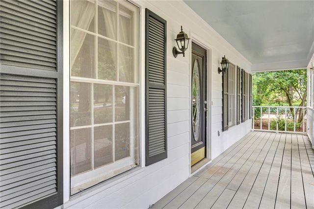 368 Bridgewood Drive SE, Conyers, GA 30094