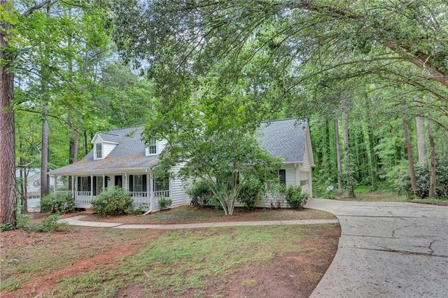 368 Bridgewood Drive SE, Conyers, GA 30094