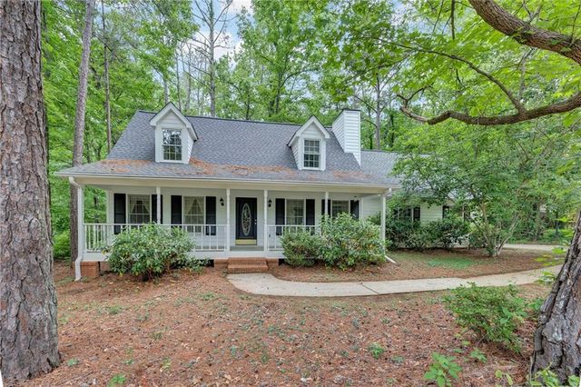 368 Bridgewood Drive SE, Conyers, GA 30094