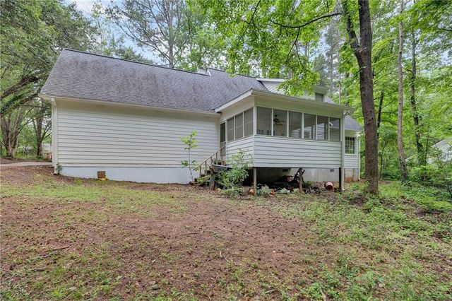 368 Bridgewood Drive SE, Conyers, GA 30094