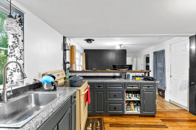 107 West Street, Seymour, CT 06483