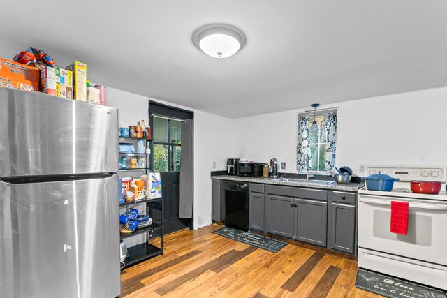 107 West Street, Seymour, CT 06483
