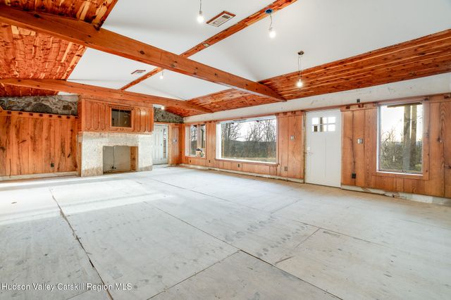 233 Forest Hill Drive, Kingston, NY 12401