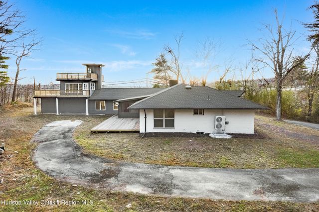 233 Forest Hill Drive, Kingston, NY 12401