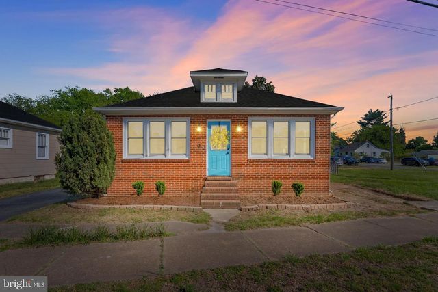 90 CHATHAM HEIGHTS RD, Fredericksburg, VA 22405