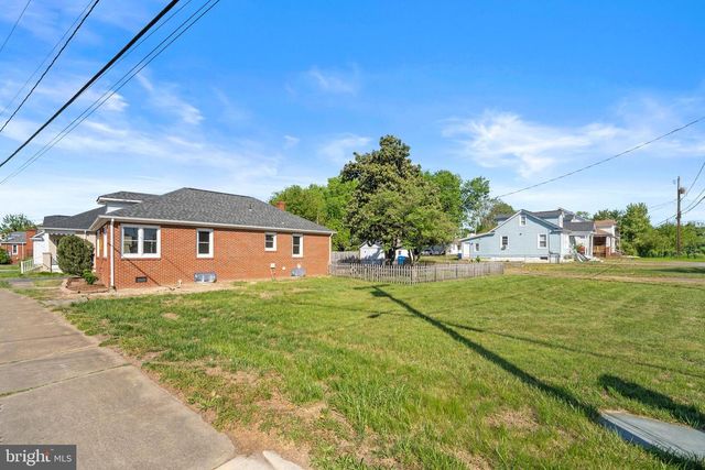 90 CHATHAM HEIGHTS RD, Fredericksburg, VA 22405