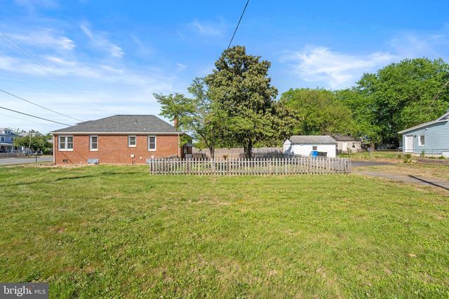 90 CHATHAM HEIGHTS RD, Fredericksburg, VA 22405