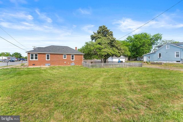 90 CHATHAM HEIGHTS RD, Fredericksburg, VA 22405