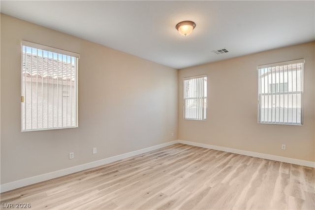 3962 Coyote Ridge, Las Vegas, NV 89129