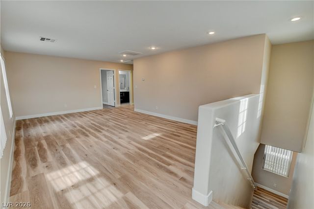 3962 Coyote Ridge, Las Vegas, NV 89129