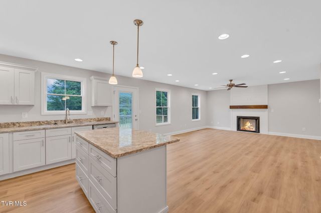 614 Cherry Marie Drive, Jonesborough, TN 37659