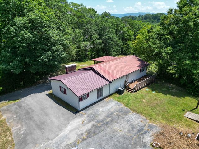 552 County Road 255, Bridgeport, AL 35740