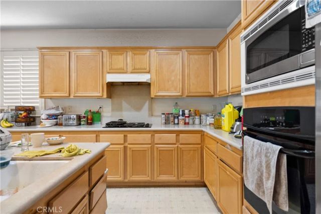13894 Blue Ribbon Lane, Eastvale, CA 92880