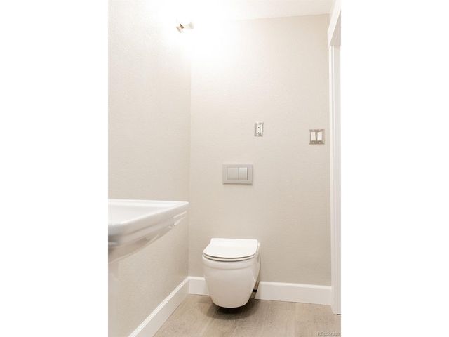 7184 S Clarkson St, Centennial, CO 80122