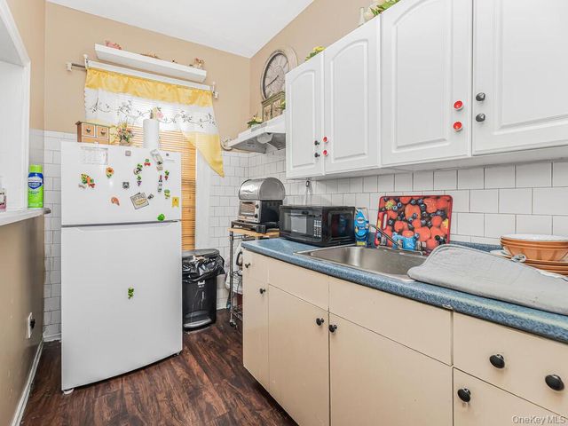 1262 Leland Avenue, Bronx, NY 10472