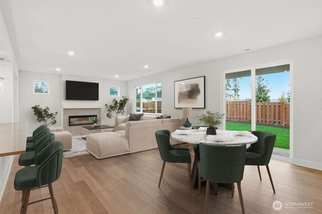 760 Weaver Drive E, Enumclaw, WA 98022