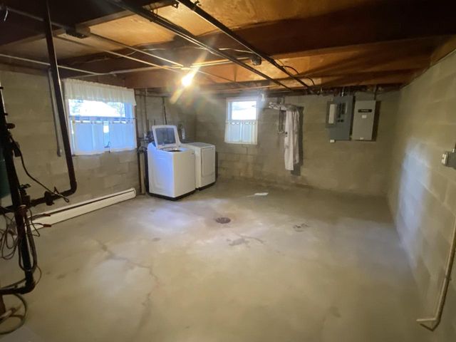 2360 HILLSIDE LANE, Green Bay, WI 54302