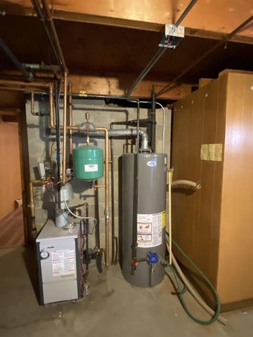 2360 HILLSIDE LANE, Green Bay, WI 54302